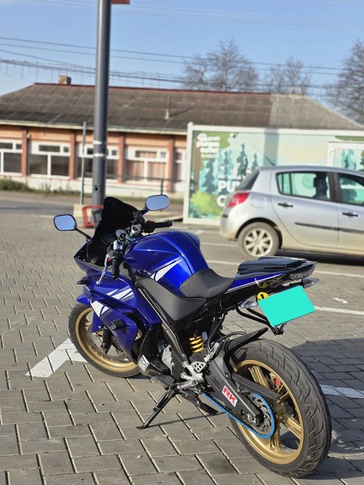Yamaha yzf r125 2011