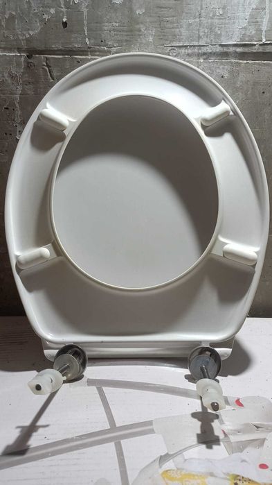 capac toaleta WC nemontat, nefolosit - calitate foarte buna