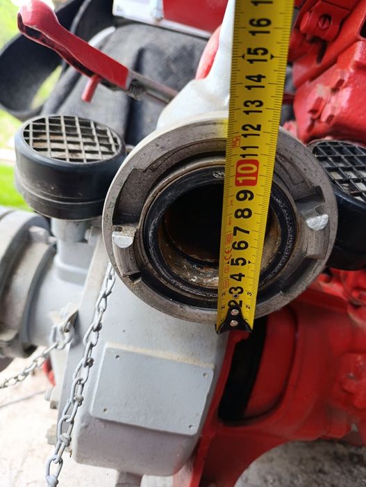 vând pompă de apă