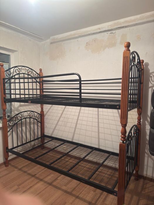Кровать двухъярусная