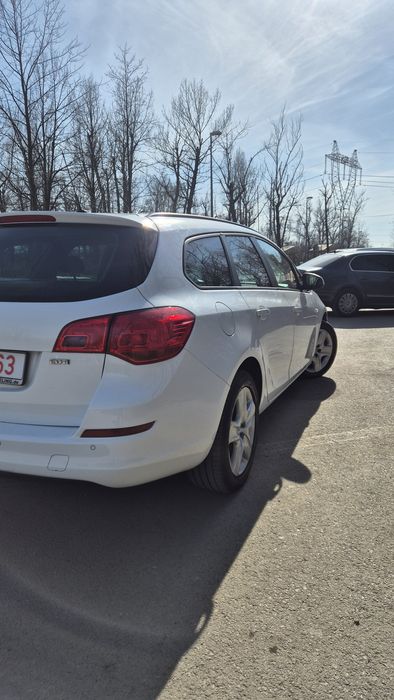 Vand Urgent Opel Astra J