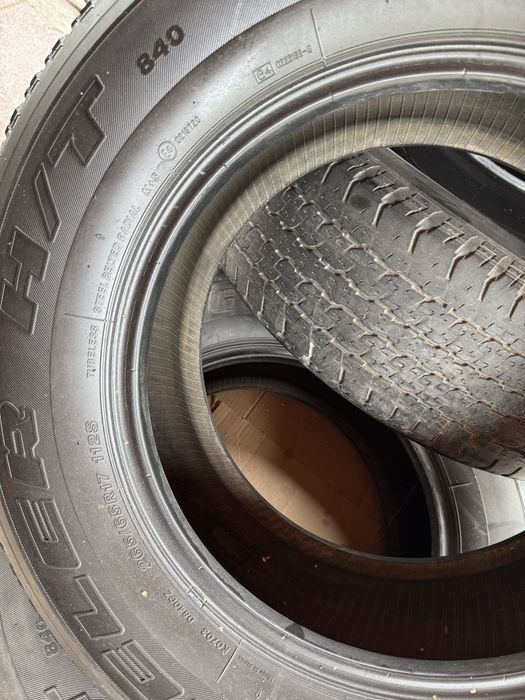Продам шины Bridgestone HT    265/65/17