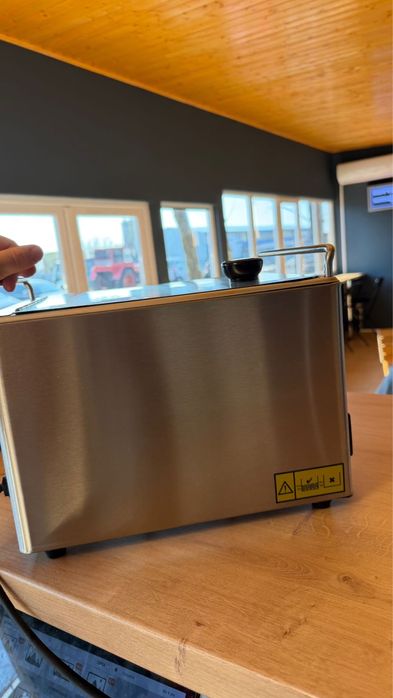 Aparat de fiert cremwursti