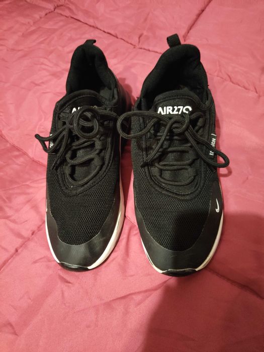 Продавам вносни дамски маратонки от Англия