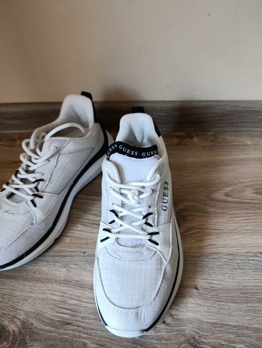 Дамски обувки Guess