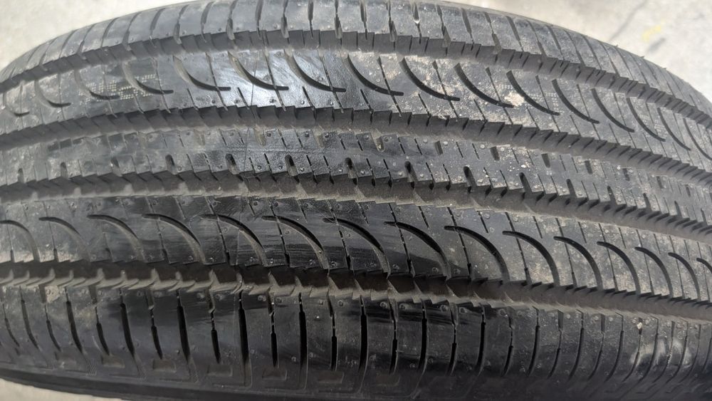 Yokohama geolander 225/65 R17 noi