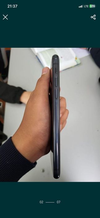 iPhone XR продам