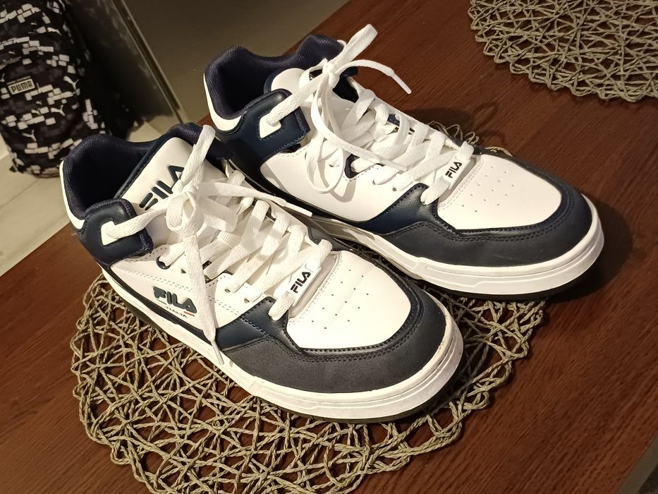 Adidas Nike .noi