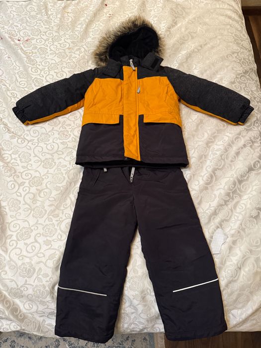 Продам детскую зимнюю куртку и полукомбинезон в комплекте