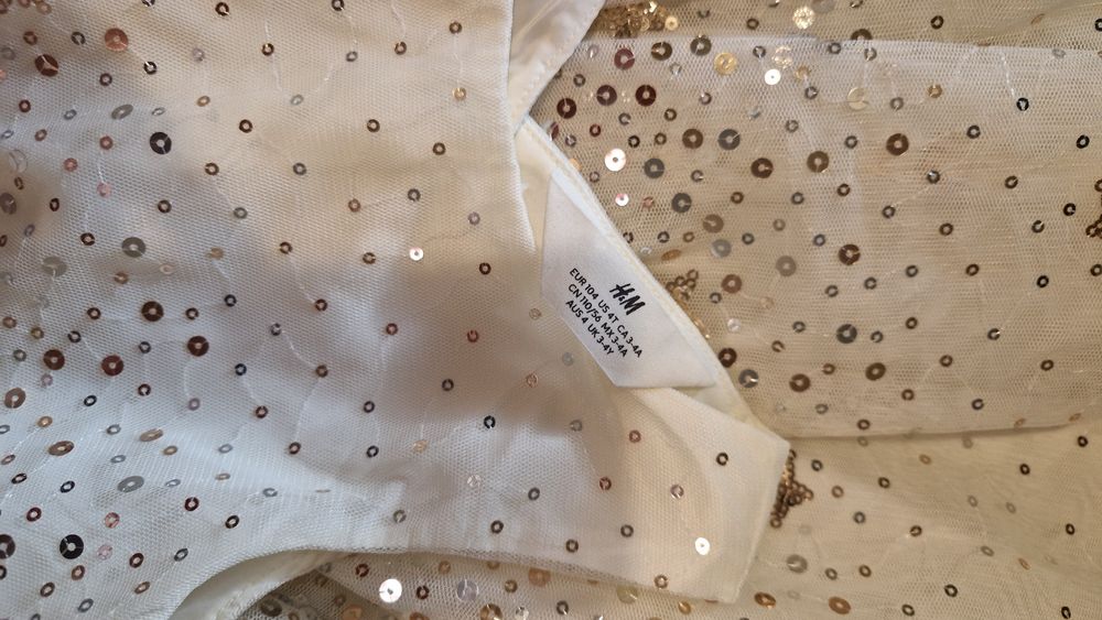 Vand rochite H&M de ocazie pentru fetite