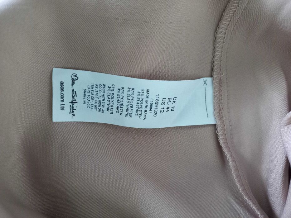 Salopeta estivala superbă