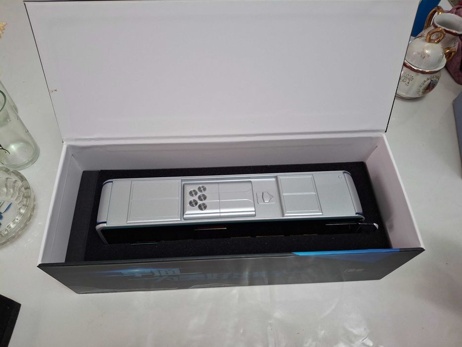 Модель автобуса Yutong U12 black King Kong 1:42