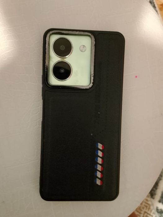 Vivo Y27S телефон