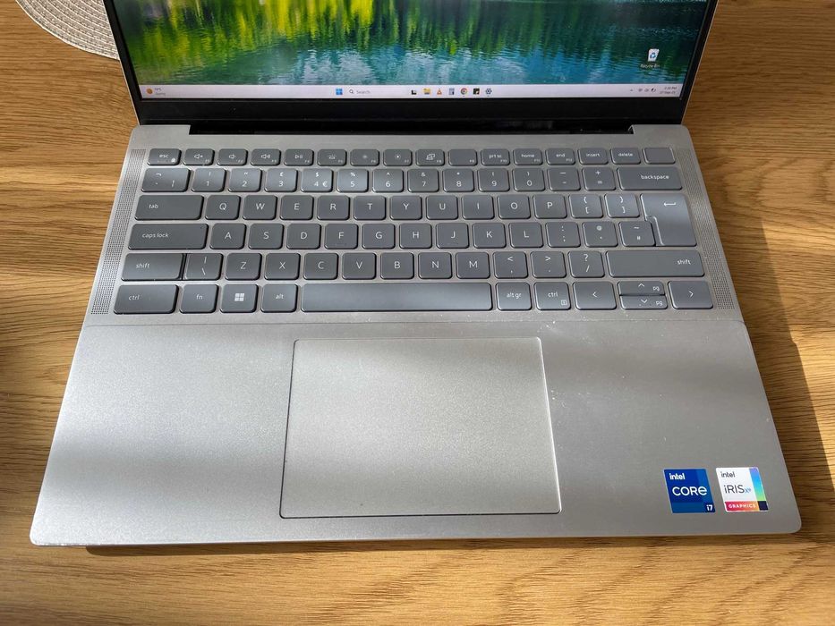 Dell 14 5430 cu Intel i7 13th Gen-1360P, 16 nuclee, 16 GB RAM, 1TB SSD