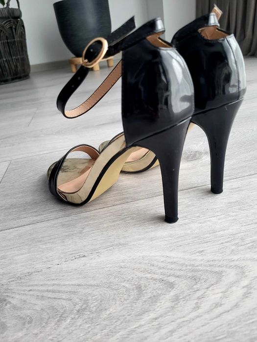 Vand sandale negre