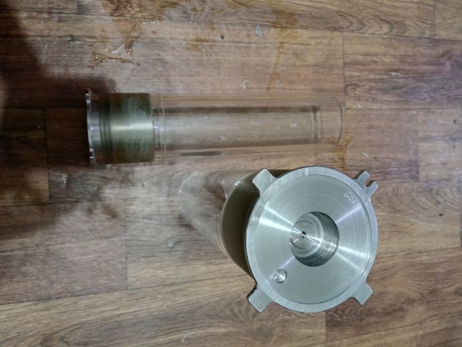 Стеклянные цилиндры