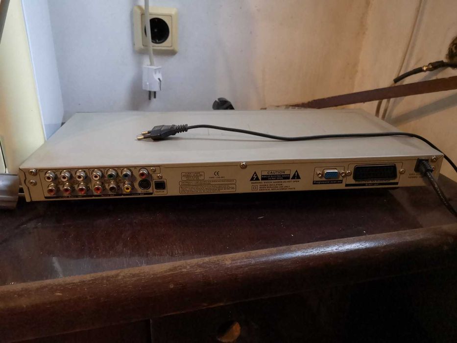 Работещо DVD с дистанционно