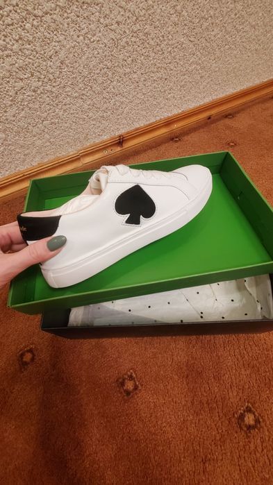 Сникерсы женские