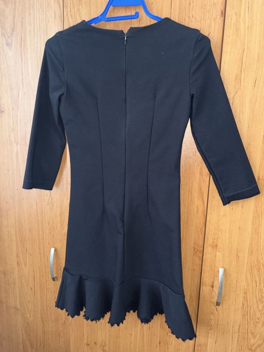 Рокля. Носена един път.