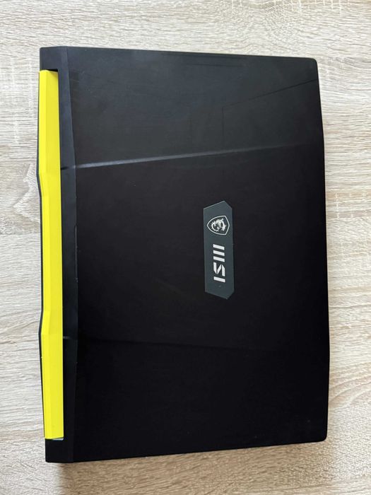 Laptop msi aspect si folosire 9,5/10