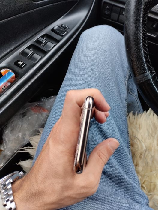 Продам айфон 11про