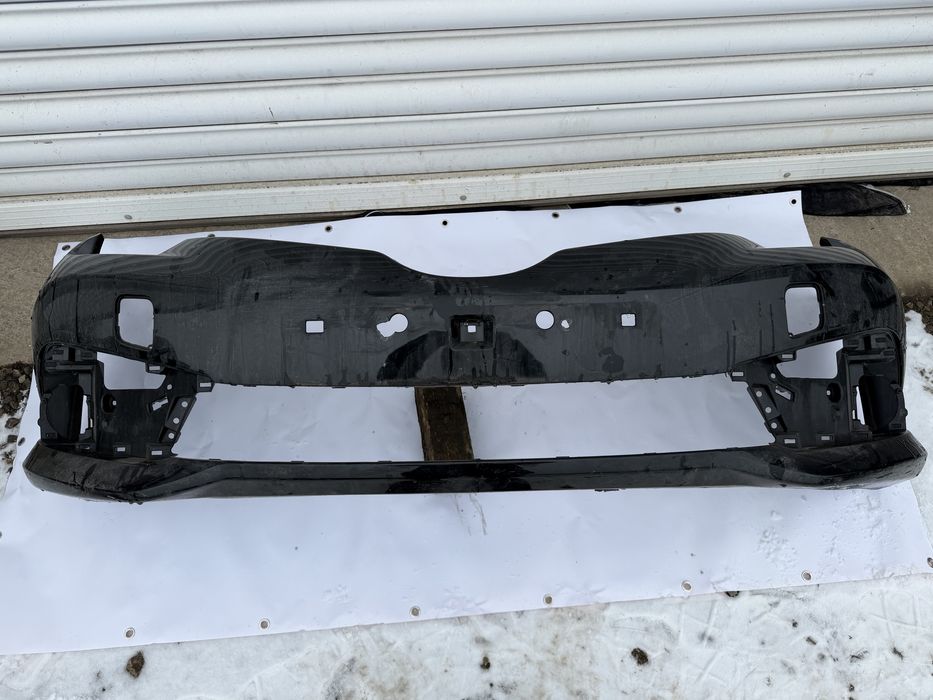 Предна броня за Toyota Auris (2015-2018)