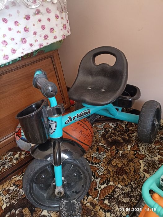 Продается 3 колесный велосипед