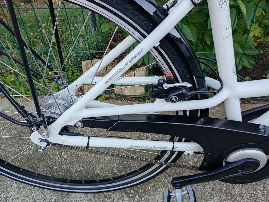 Vând bicicletă damă GUDEREIT,frâne lichid Măgura,8 vit Nexus