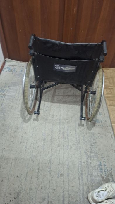 Инвалидная коляска