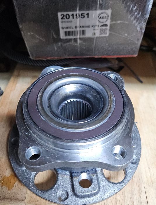 Rulment mercedes anvelope pneuri 315 40 21