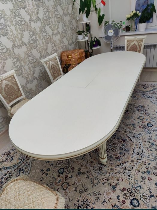 Стол с 6-стульями