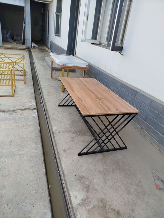 Журнальный столик из лофта