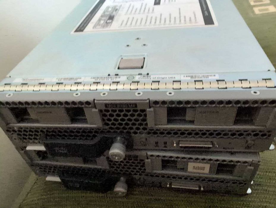 Server Blade CISCO B200 M4 / dual Xeon 2698v3 64GB DDR4