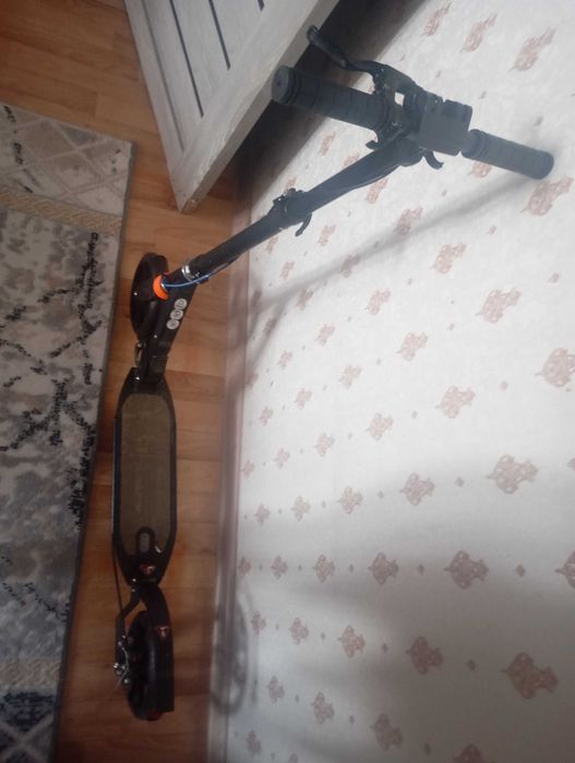 Самокат (обычный) Urban Scooter 200