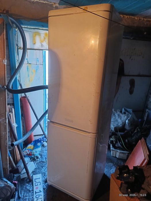 Холодильник аристон, высота 180