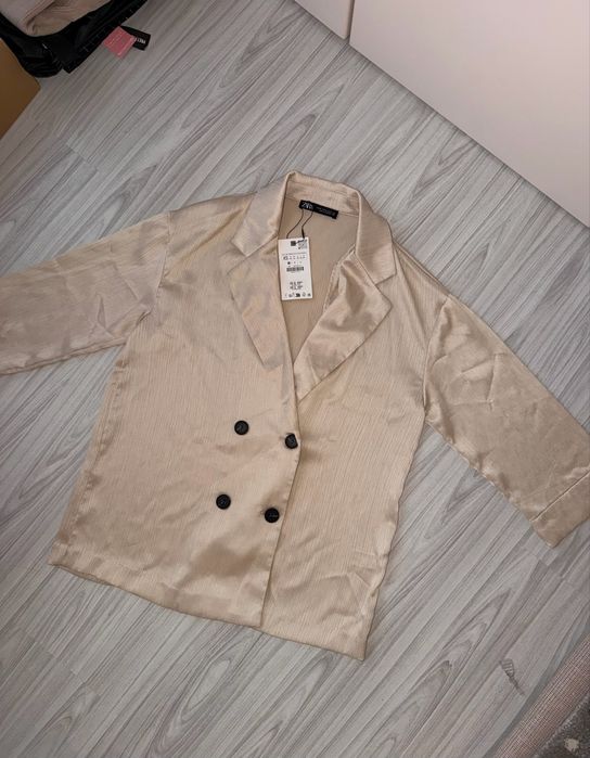 Чисто ново сако Zara