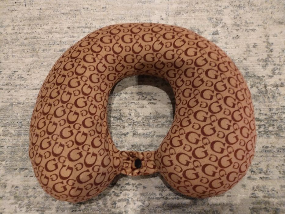 Оригинална възглавничка за пътуване Гучи