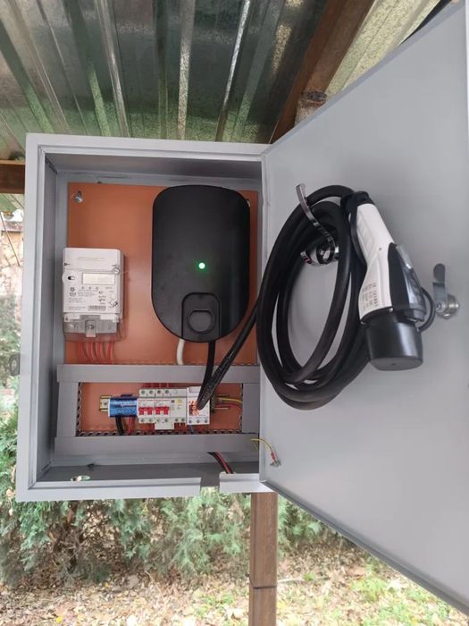 Установка зарядное устройство готовые Электрощит для установки