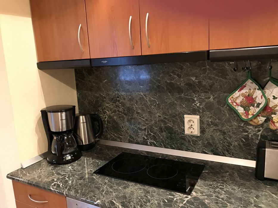 Дава се под наем Тристаен апартамент в София, Гоце Делчев - 110 кв.м за 847.62 € - Снимка #1