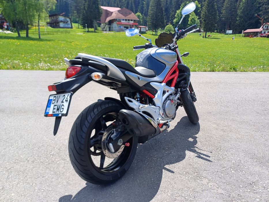 Suzuki Gladius Sv650,km 9430,bonus geaca moto!