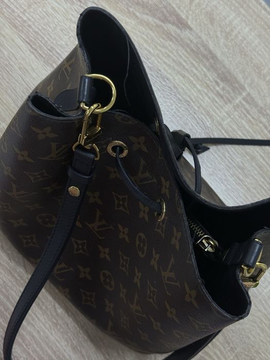 LV NEONOE MM оригинал