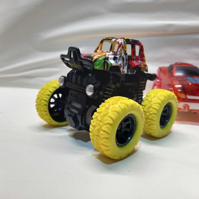 2 masini Off-Road Stunt, graffiti + bonus magic track cu lumini
