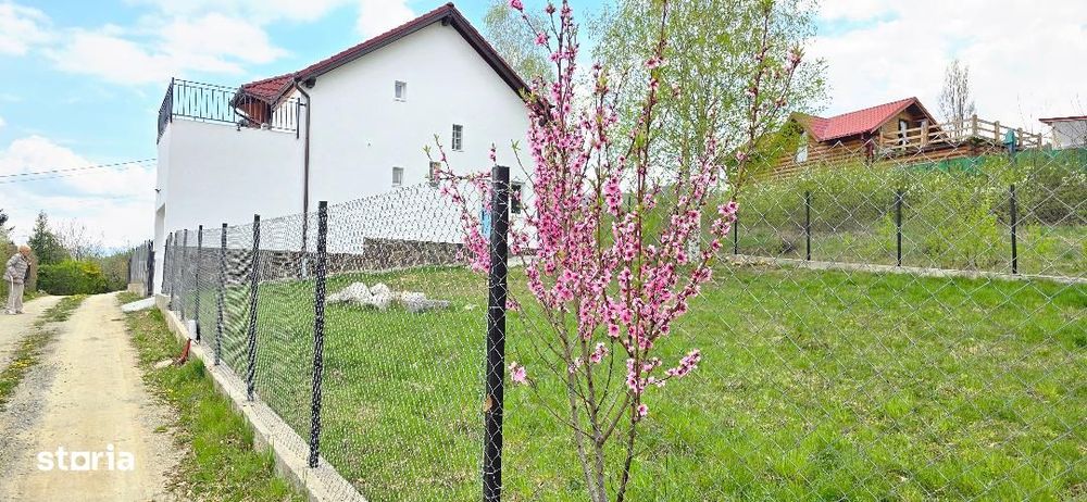 "Casă nouă in Tocile + 856 mp teren + priveliște =stil de viata buna.