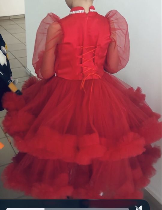 Шикарное платье для девочки