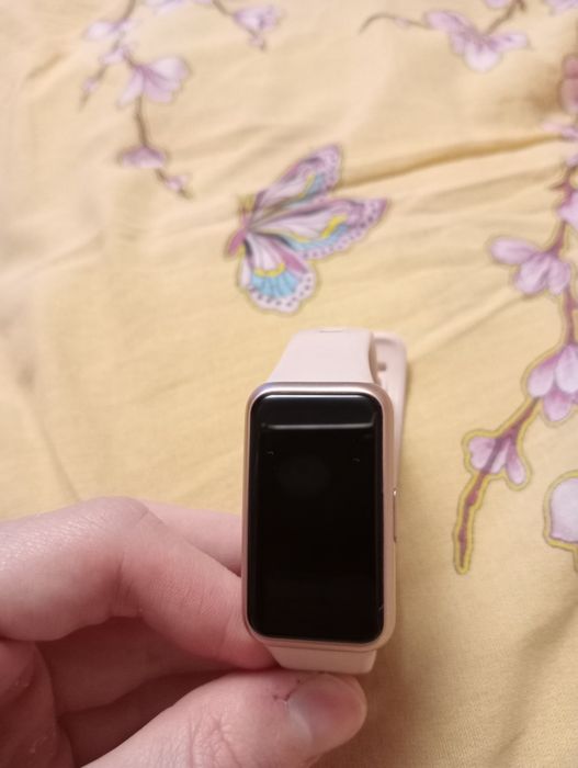 смарт часы huawei band 7