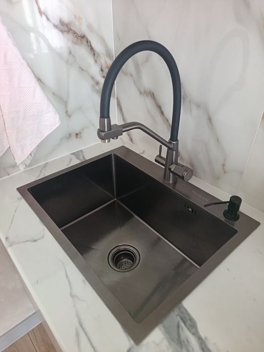 Продам мойку со смесителем