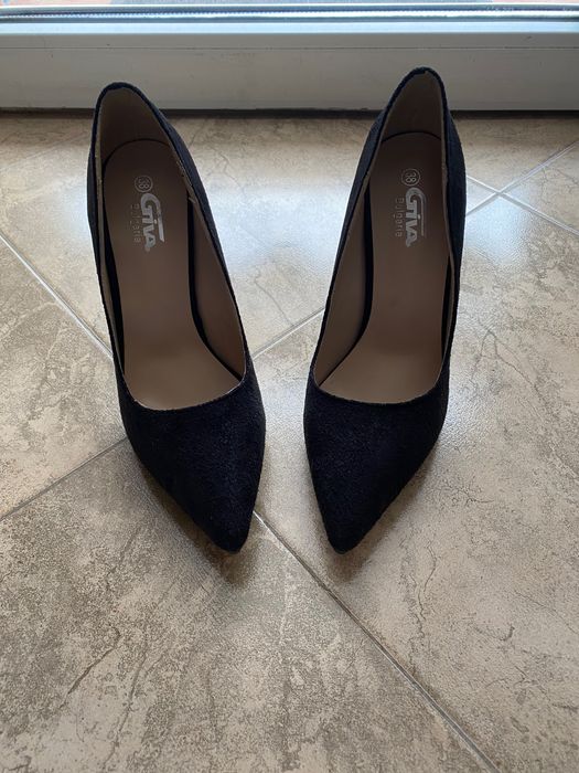 Официални дамски обувки