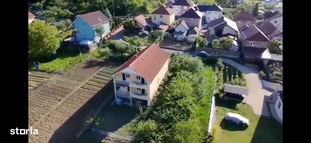 Teren 649 mp zona centrală la 1 minut de Primărie preț: 58.000 Euro