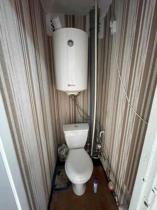 Продажа 2-комнатной квартиры 7 мкр