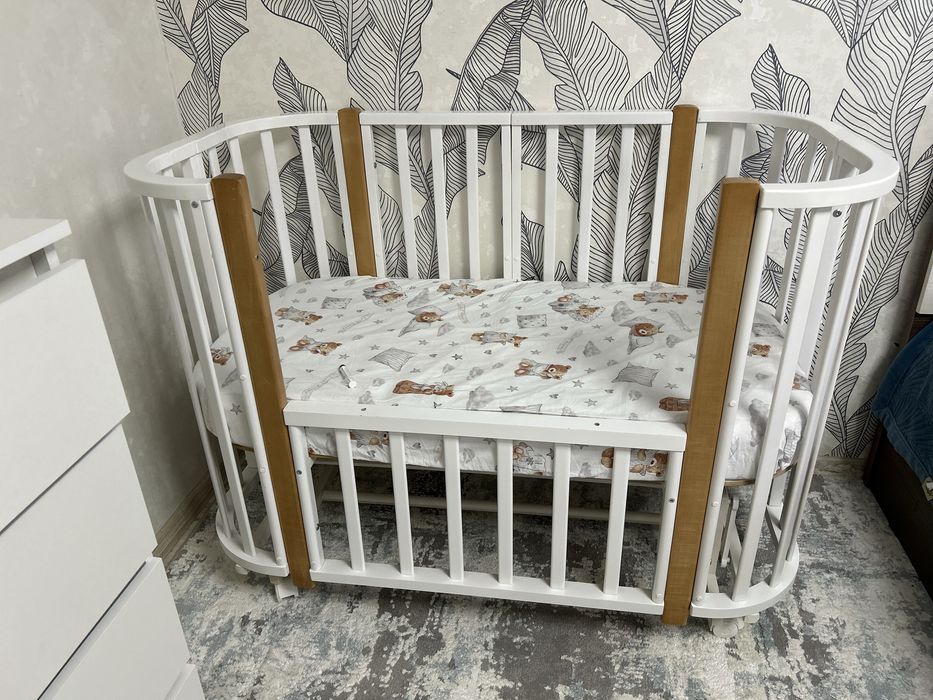 Продам детскую кровать маятник